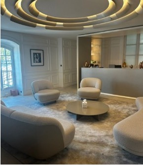 Lounge contemporain du Philantro Lab